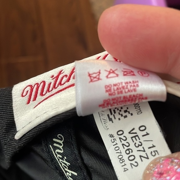 Mitchell & Ness 2015 Los Angeles Lakers Snapback Hat - Picture 2 of 4